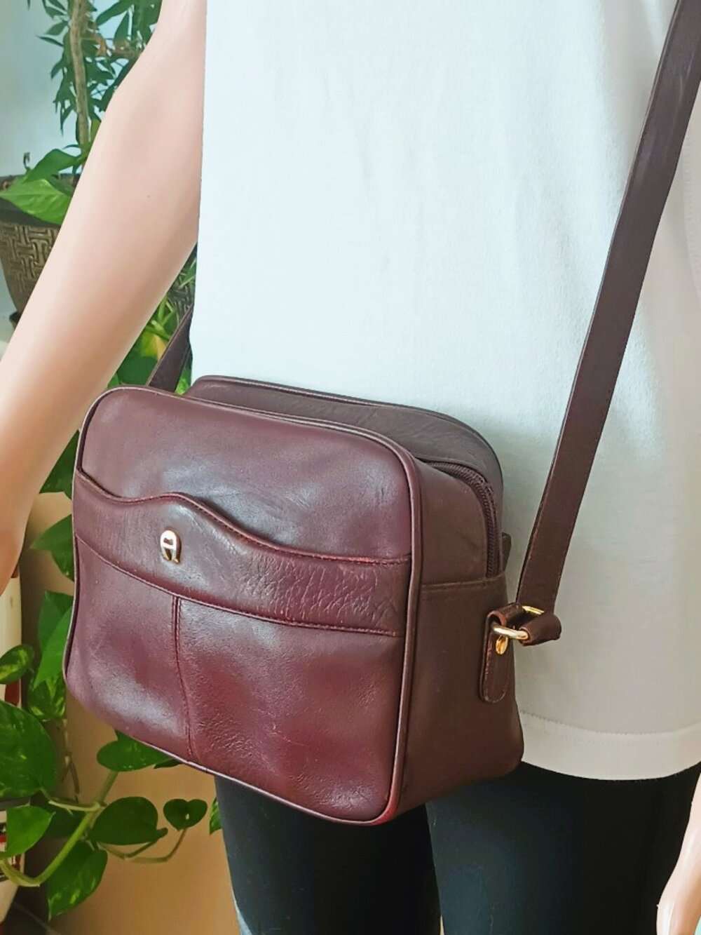 Vintage Aigner Leather Crossbody Bag Oxblood Adjustable Strap Purse Handbag